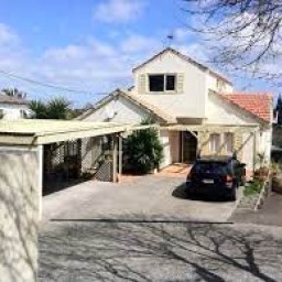 20 Dallinghoe Crescent North Shore City